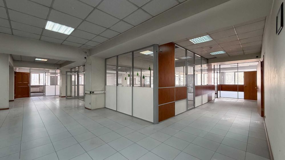 Продаётся коммерческое здание — 911 м²