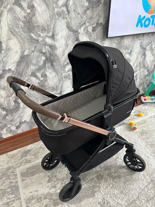 Продам коляску kidilo D900 3в1