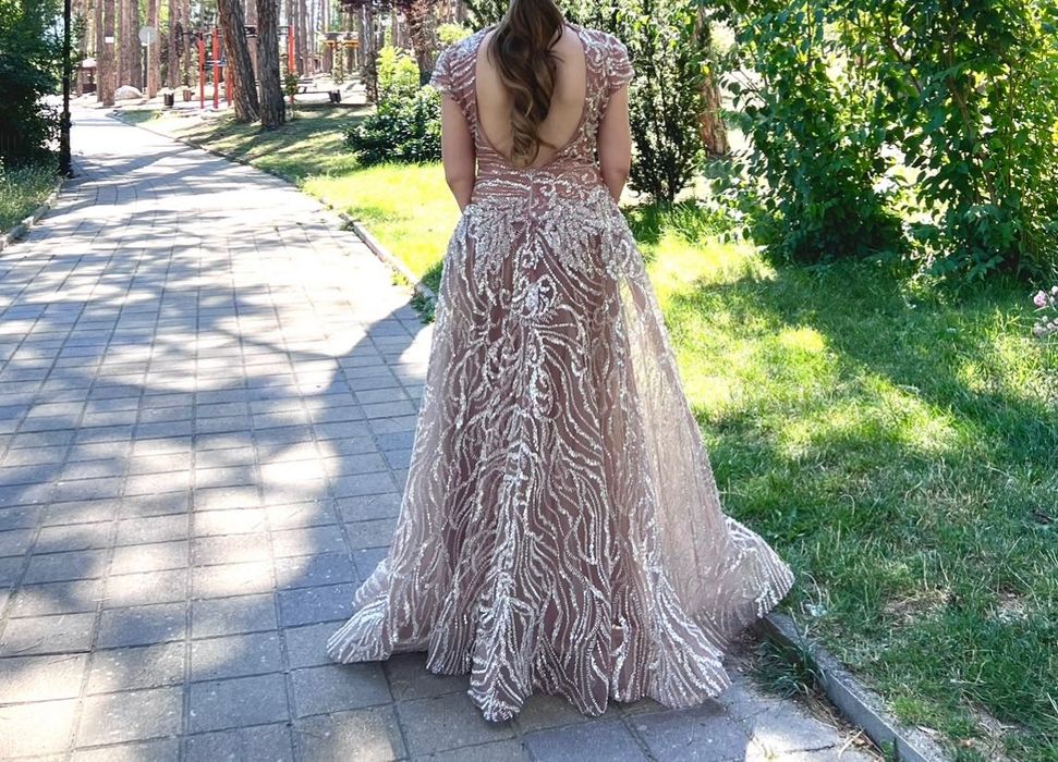 Рокля ръчна изработка