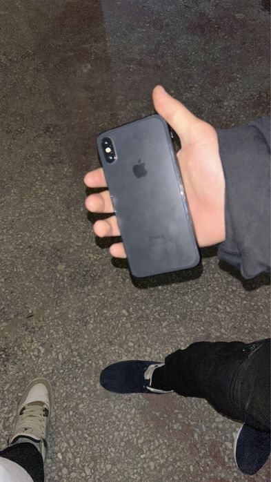 iPhone X в идеальном состояний