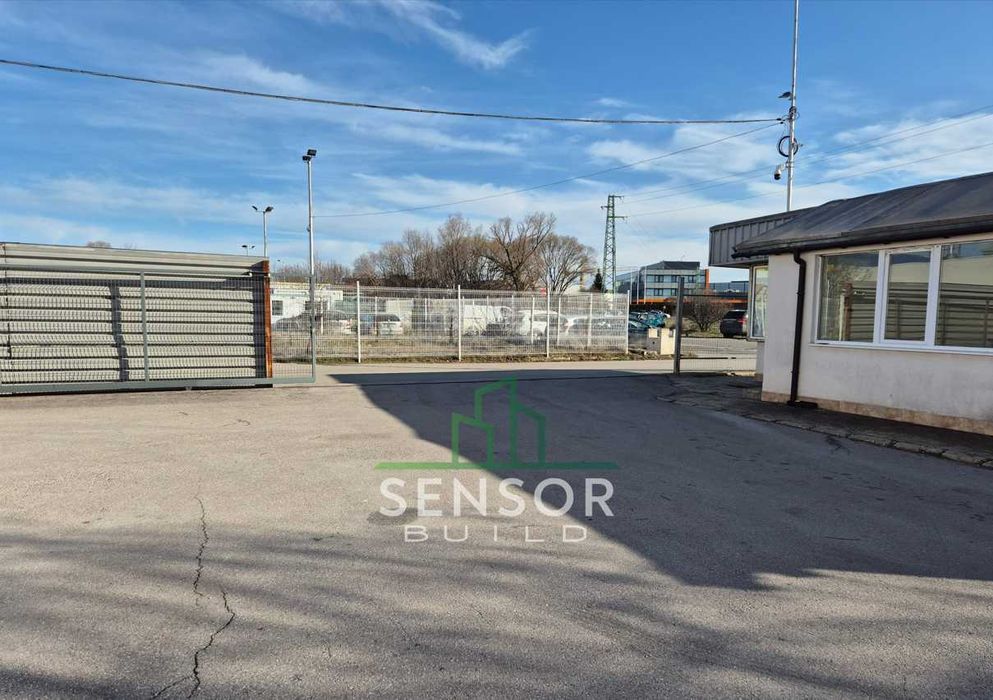 Дава под наем промишлено складово помещение 1000кв.м.