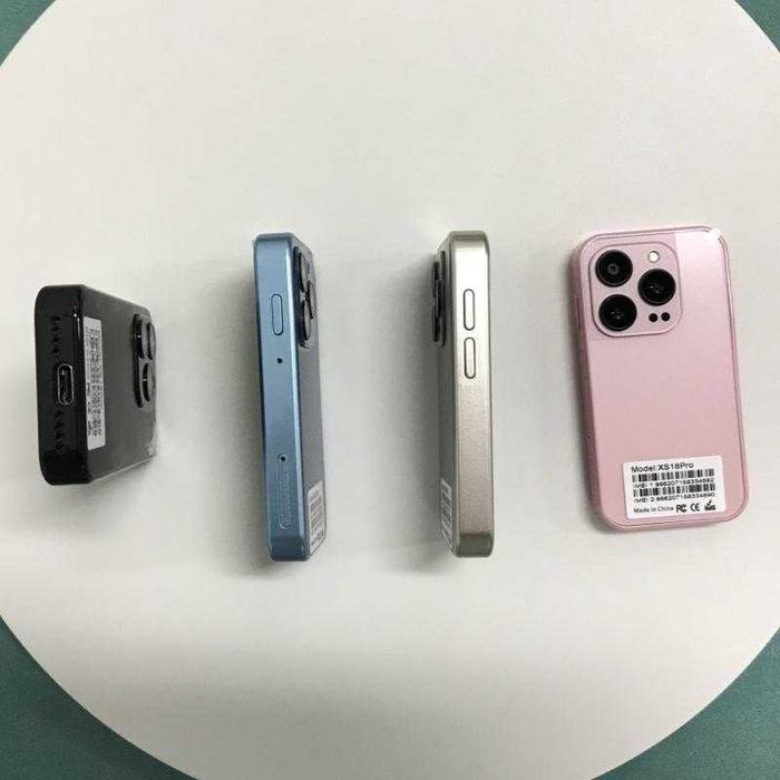 Мобилен телефон mini XS18 Pro, 3.0 инча, 2GB RAM, 16GB ROM,Dual SIM,3G