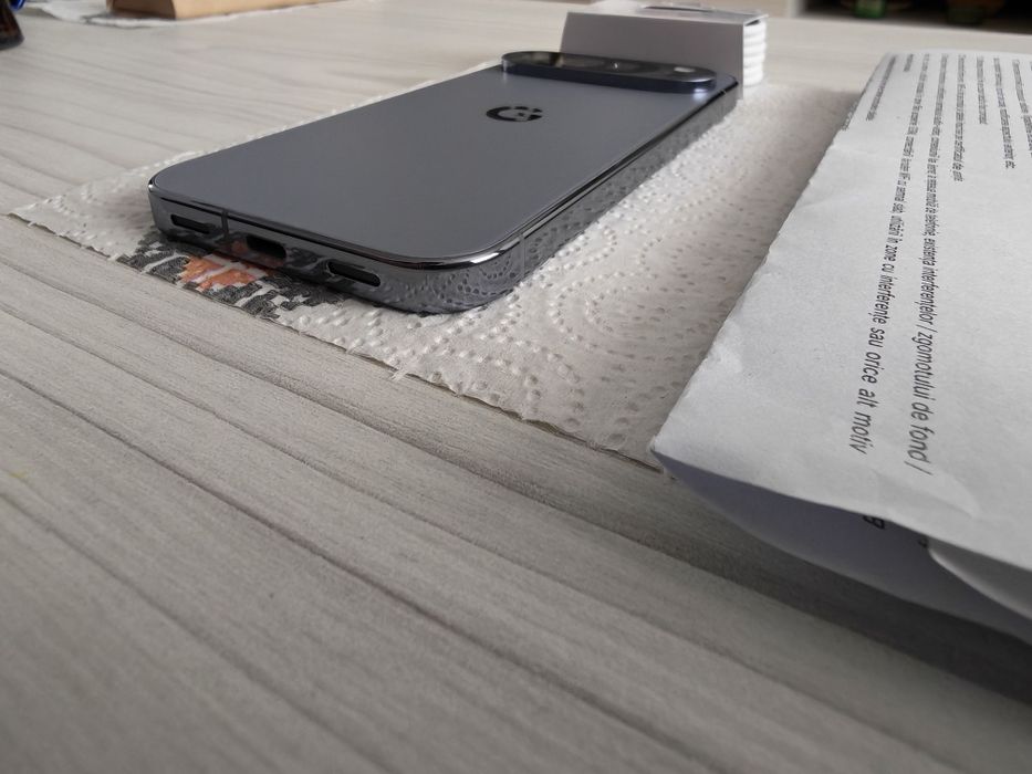 Google Pixel 10 Pro, 256GB, 16GB RAM, 5G, Moonstone, Garanție 12 luni