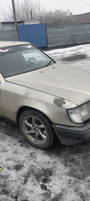 Продам мерса 124