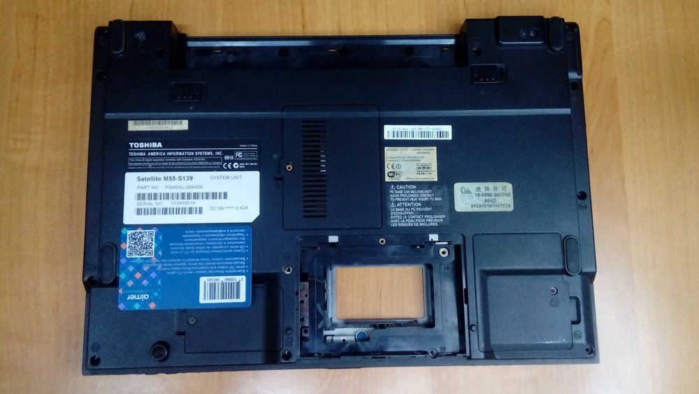 Поддон TOSHIBA Satellite M55-S139