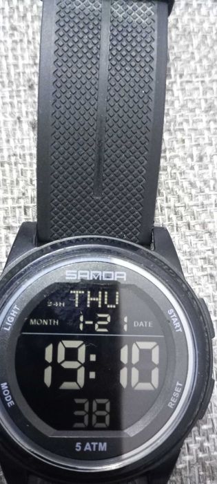 Продавам водоустойчив часовник Sanda 5 бара