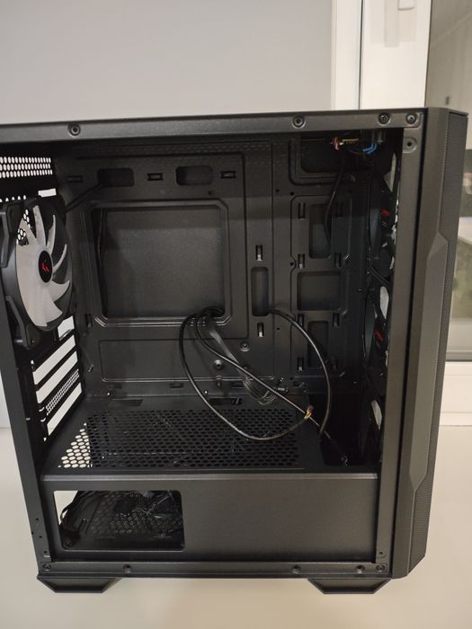 Продам корпус игровой MSI MAG FORGE M100R