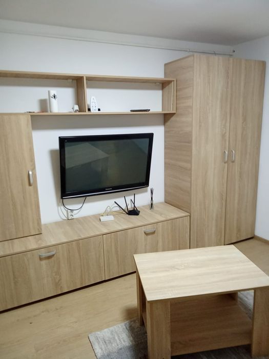 Vând garsoniera zona concas parter