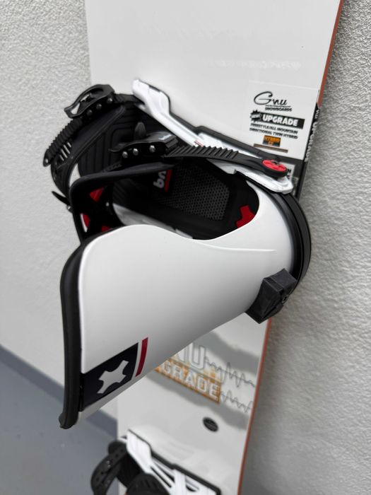 placa noua snowboard gnu upgrade L159cm
