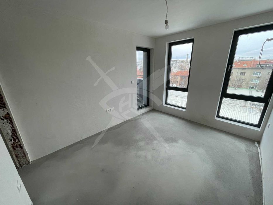 Продава се Тристаен апартамент в Пловдив, Христо Смирненски - 155 кв.м за 918 €/кв.м - Снимка #2