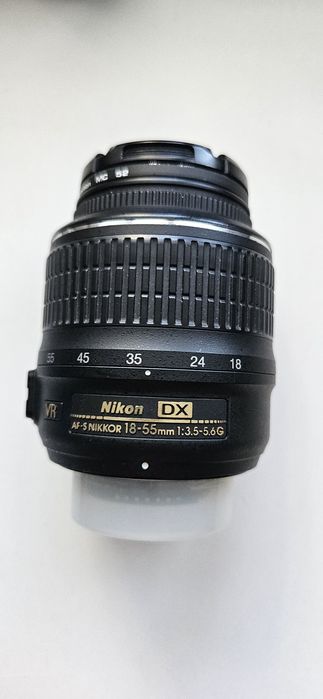 Nikon D3100 на САМО 12k кадъра + обектив 18-55mm + Аксесоари (Чанта, 2 Батерии, Карти, UV Филтър)