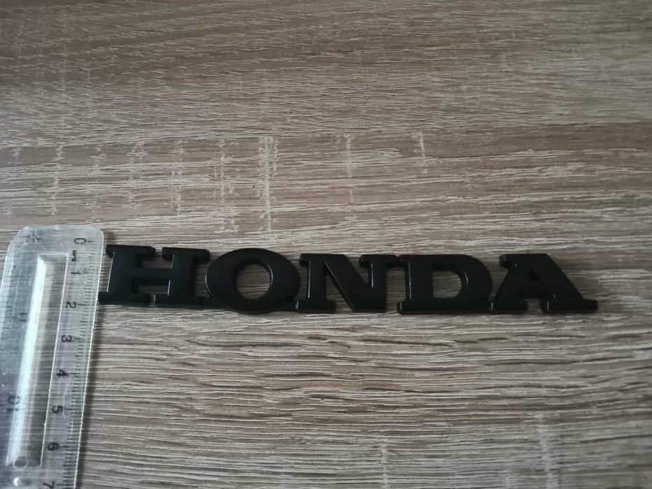 черен метален надпис Honda