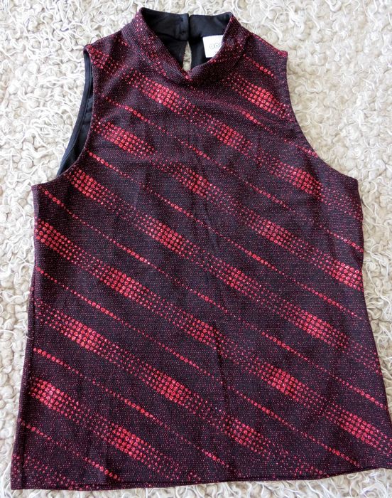 Блуза без ръкави с блестяща нишка