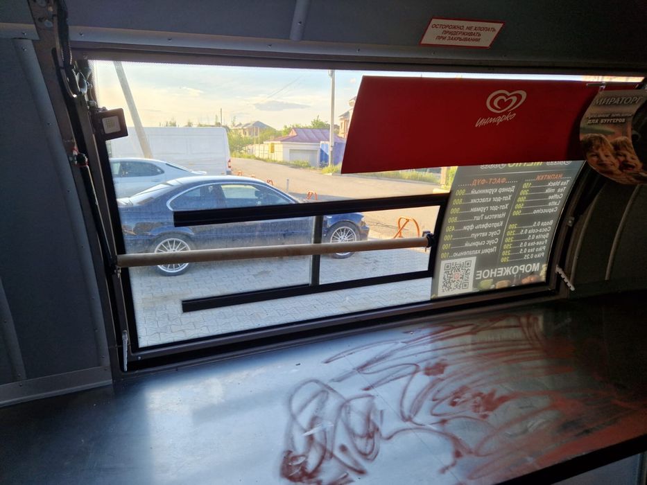 Два Фуд трака на колесах