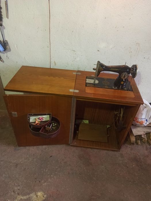 Продавам две шевни машини