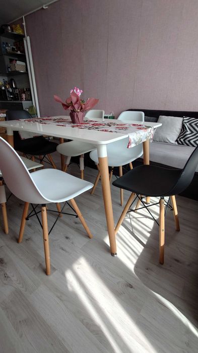 Трапезна маса с 6 стола