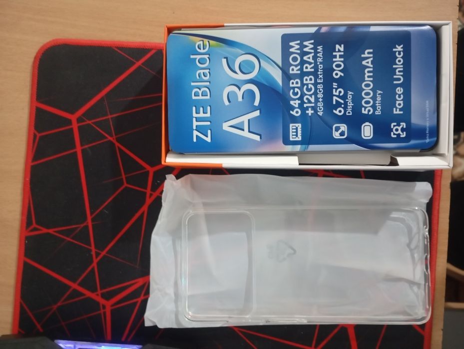 Продам совсем новый телефон.