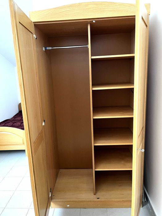 Единичен спален комплект, масив - легло, гардероб, нощно шкафче