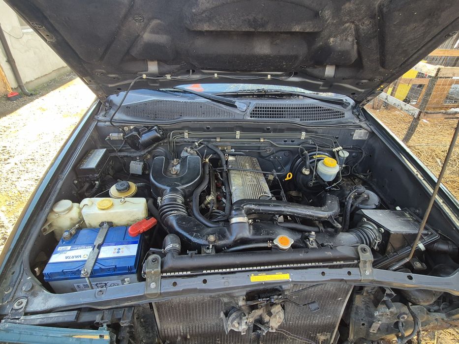 Vând Nissan Terrano II 2.4 Benzină