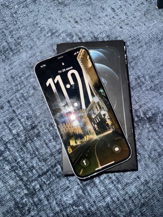 iPhone 12 pro max 256гб