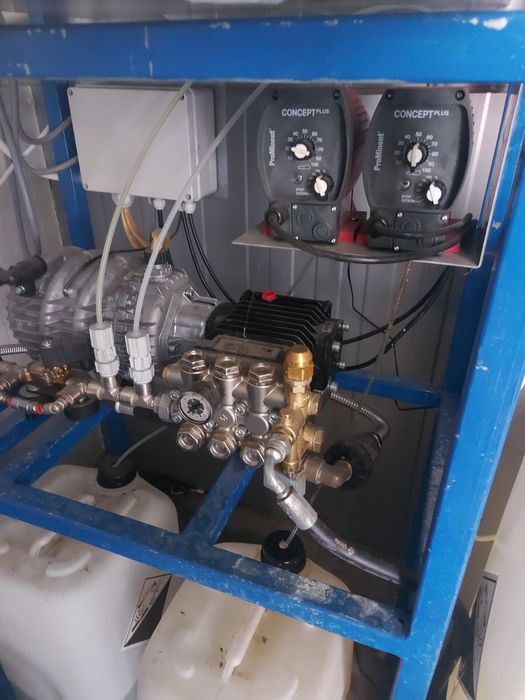 Обурудване на автомивки на самообслужване