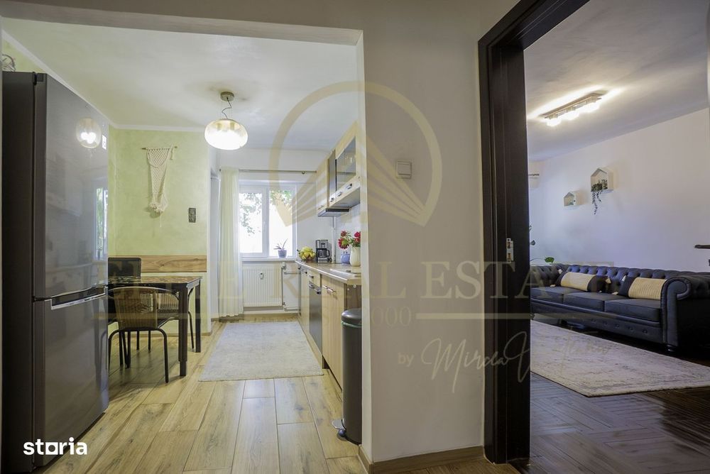 Capitol - Vânzare 3 camere,  etaj 1 , mobilat si utilat complet.