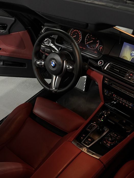 Продаётся BMW 740Li