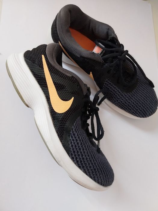 Маратонки Nike р.38, 24 см