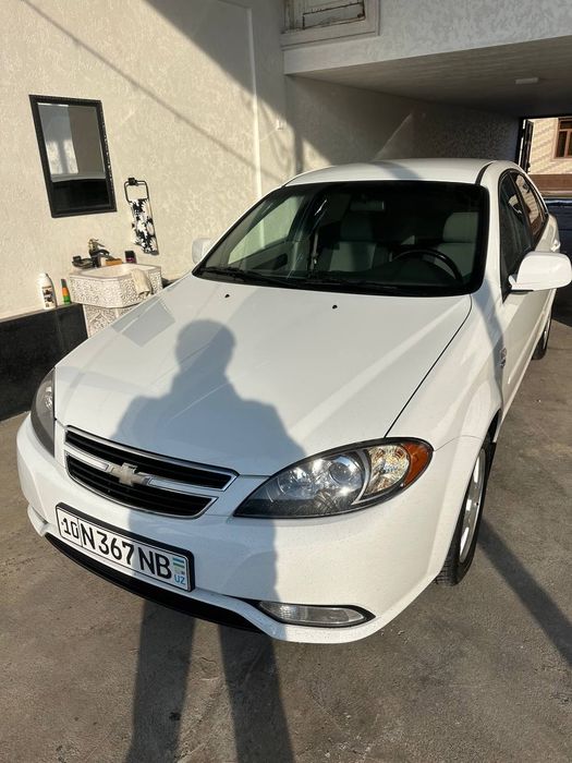 Gentra sotiladi bez lyuk avtamat abs diska magnitafoni bor