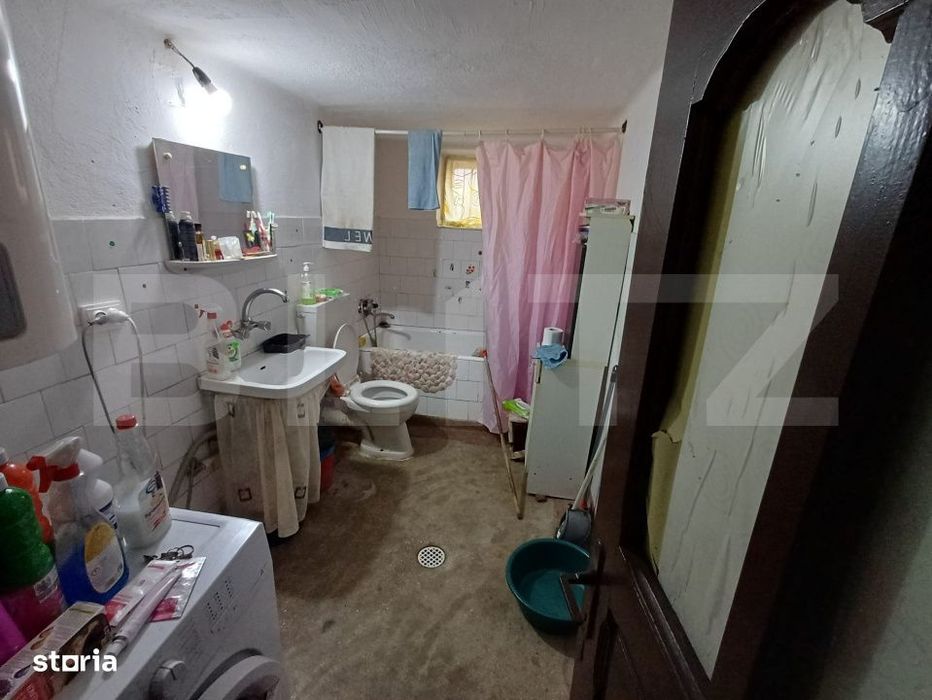 Casa pe plan parter, cu teren aferent de 6500mp, situata in Stanesti