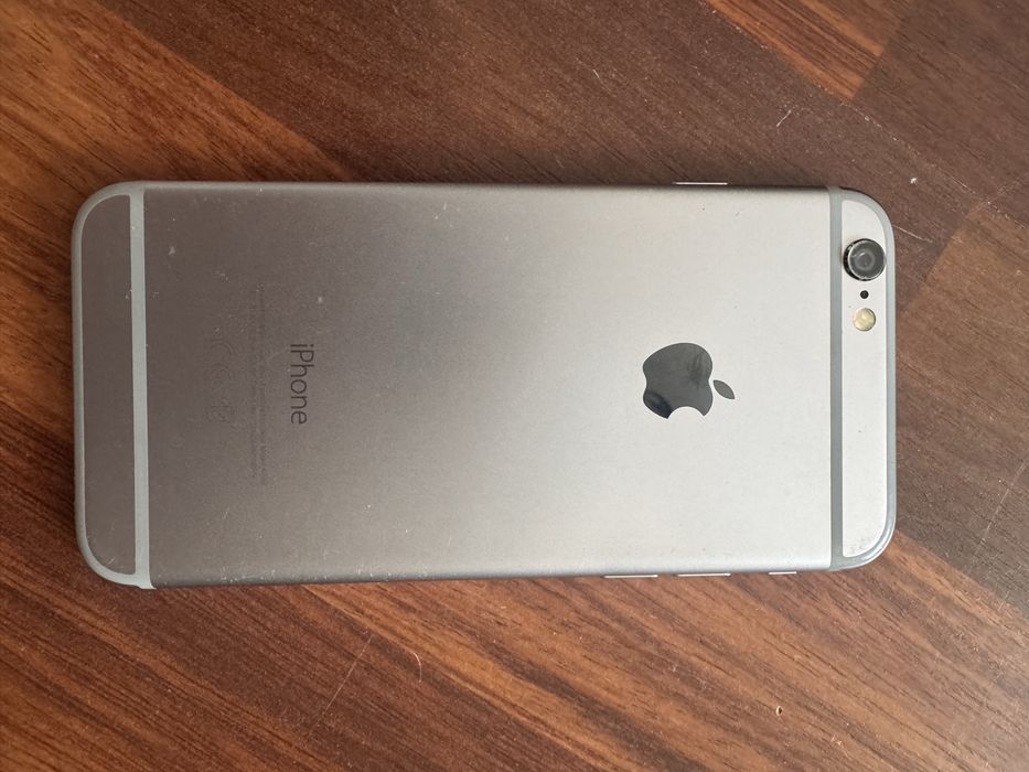 Vand iphone 6 99% baterie