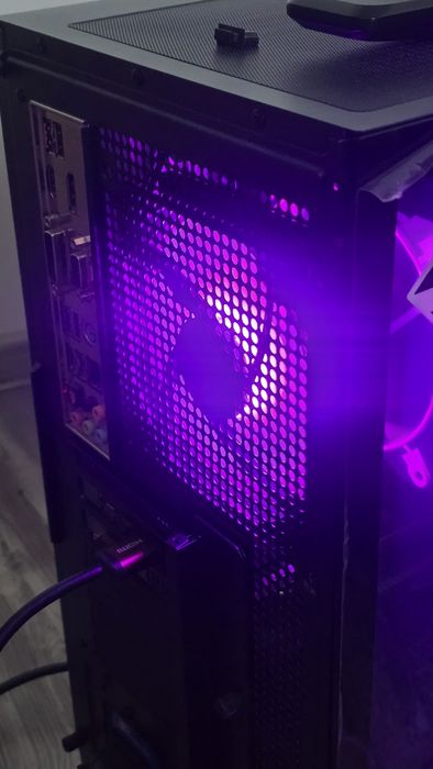 Геймърски Компютър + Периферия