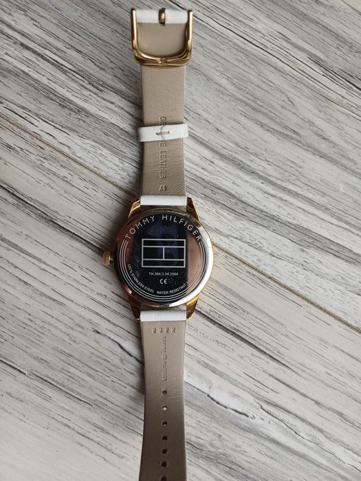 Vand ceas Tommy Hilfiger original ca nou