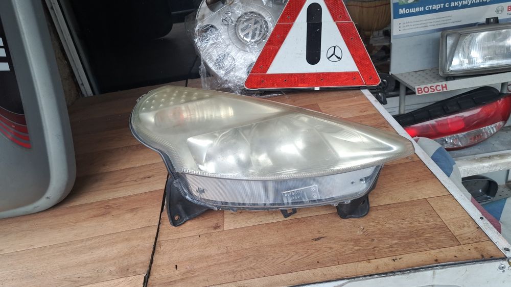 Оригинални фарове Citroen C3 десен Valeo