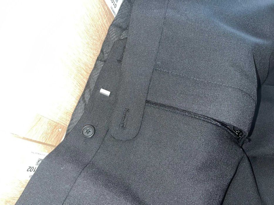 Pantaloni eleganti barbati nou