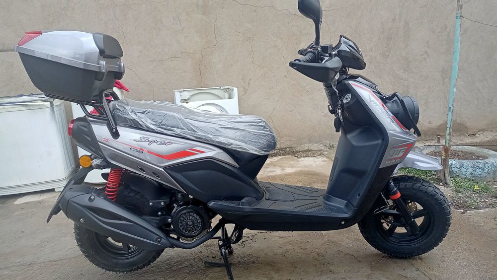 Продам скутер Бумер 150 куб