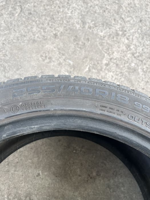 255/40/18 Nokian