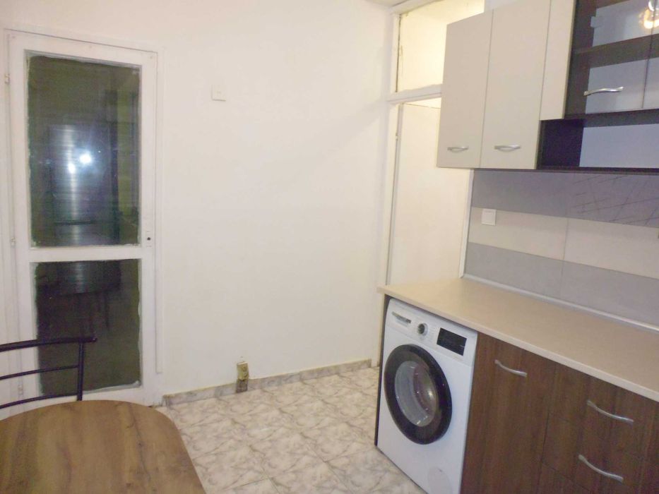 Продава се Двустаен апартамент в София, Захарна фабрика - 72 кв.м за 2013 €/кв.м - Снимка #3