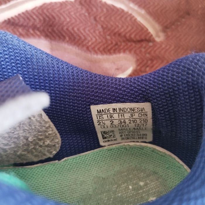 Футболни обувки Adidas, 34- стоножки