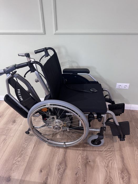 Scaun cu rotile electric