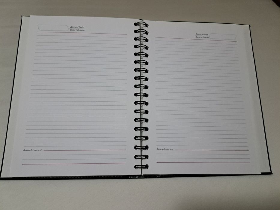 Тефтер с твърди кожени корици