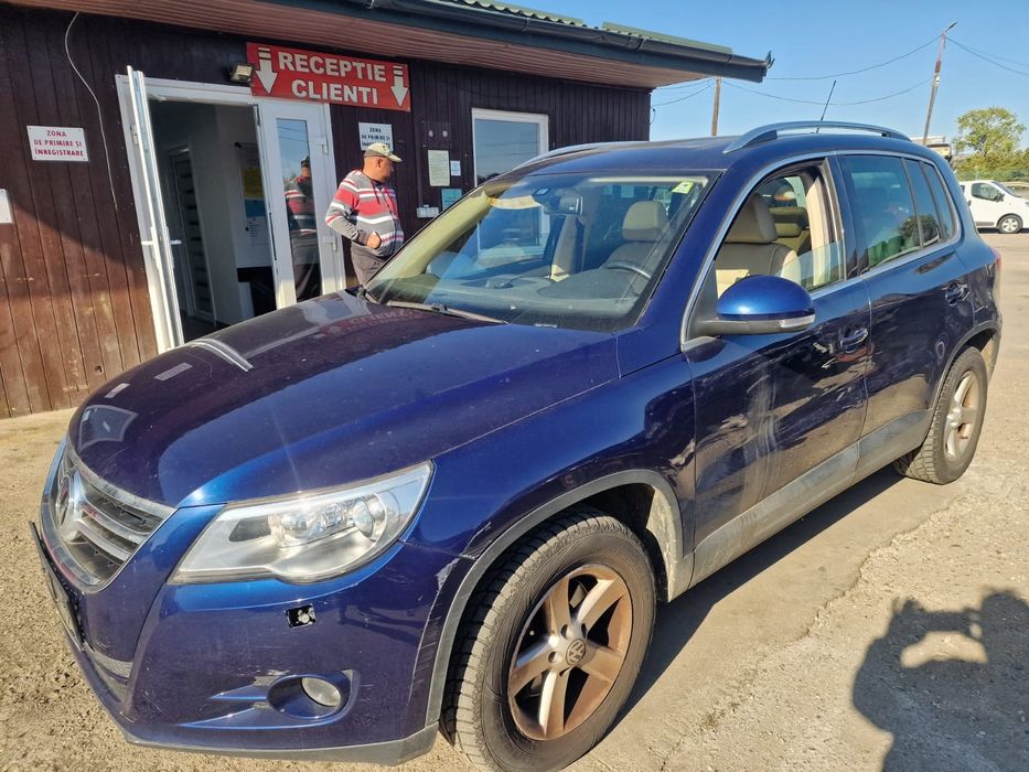 Dezmembram Volkswagen Tiguan 2009 Auromat 4x4 2.0tdi CBAB