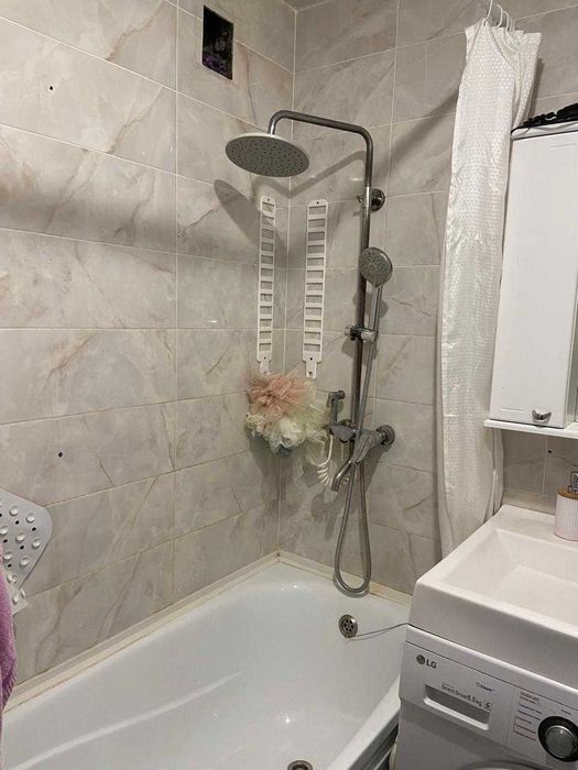 Продам 2 ком Уют 16,900 4 эт 48 кв.