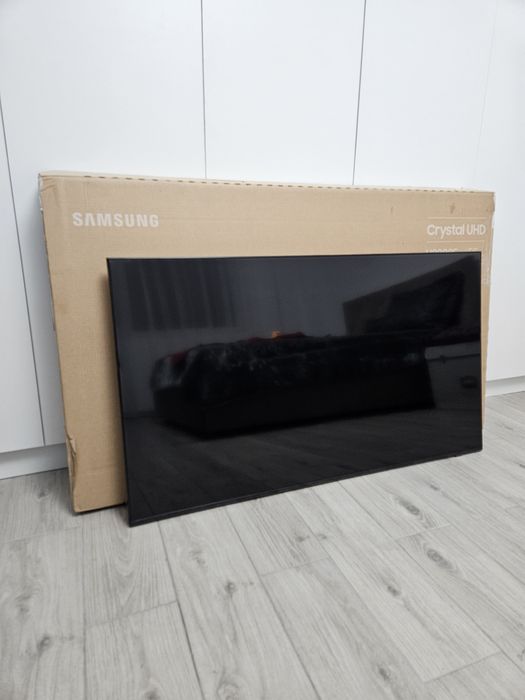 Televizor SAMSUNG smart 126cm 4K NOU