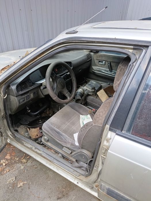 Продаю MAZDA 626 на запчасти