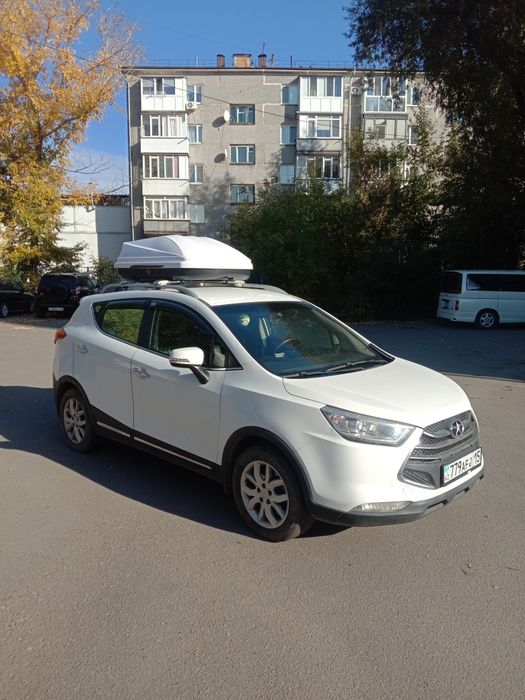 Продам JAC S3 2015 год