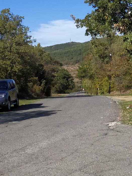 Продавам парцел в Сл.бряг до р-т Ханска шатра