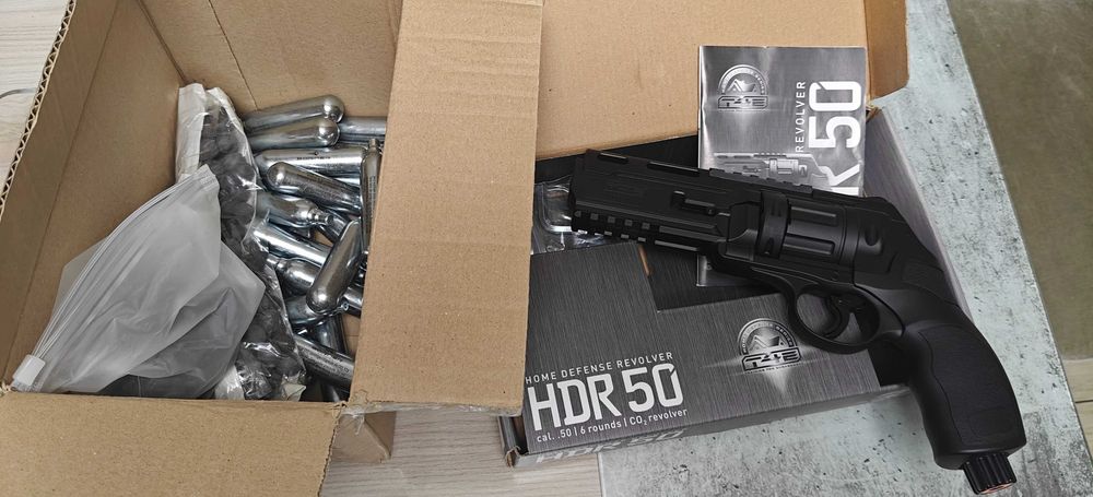 Pistol UMAREX HDR50 nou