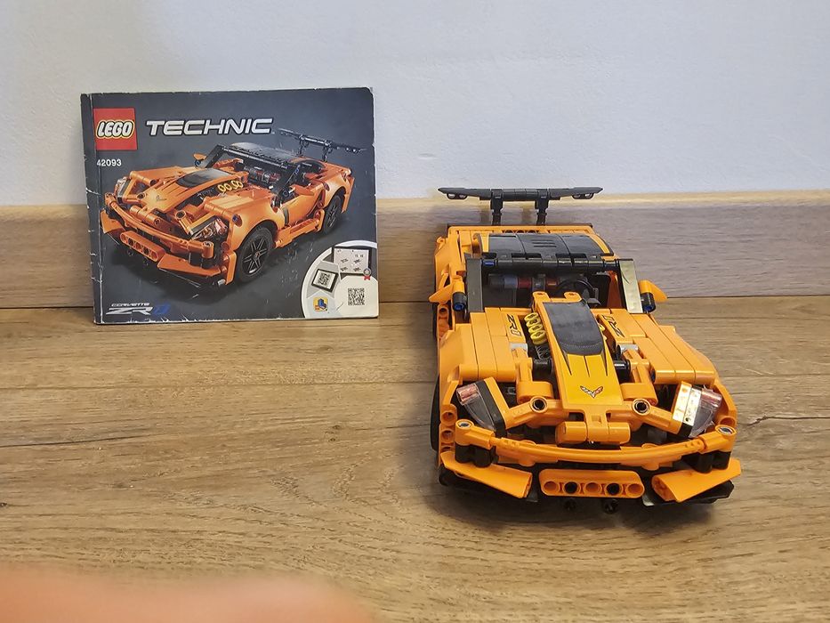 LEGO Technic - Chevrolet Corvette ZR1 42093, 579 piese