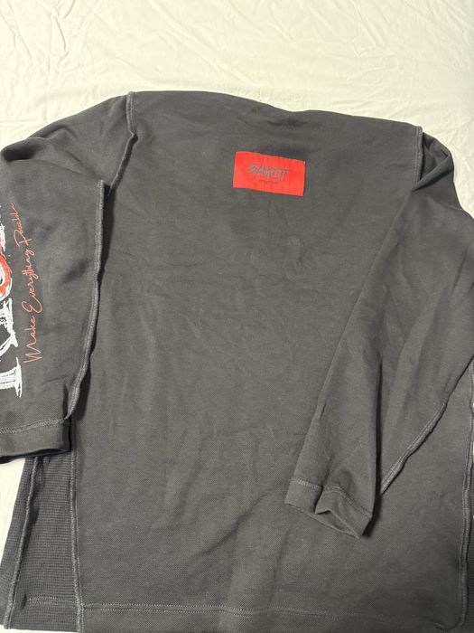 Продавам дрехи на Bandit